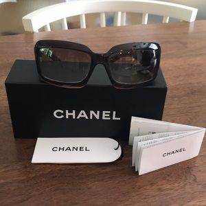 Chanel sunglasses 5076-H